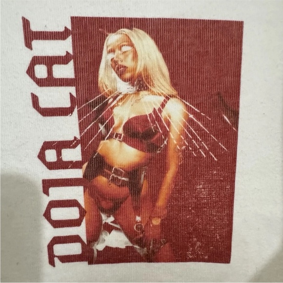 Doja Cat Graphic Tee Women’s Size M - Street Wear Aesthetic Pop Star Merch - Picture 5 of 6